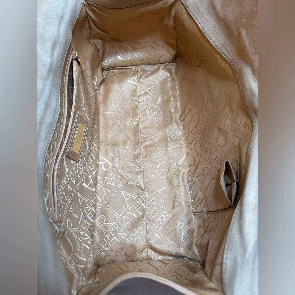 FURLA MADE IN ITALY LEATHER BARREL SATCHEL - Picture 8 of 16